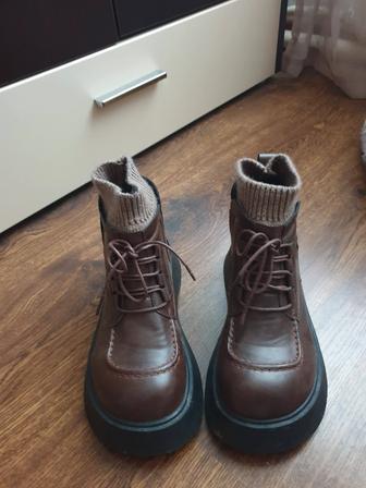 Ботинки коричневые женские на высокой платформе с имитацией носка