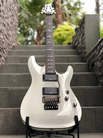 Продаю гитару Schecter Demon 6 Floyd Rose.Гитара дикая,звучит по страшному,