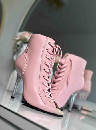 Туфли High heels