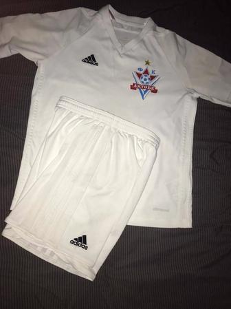 Продам футбольную форму