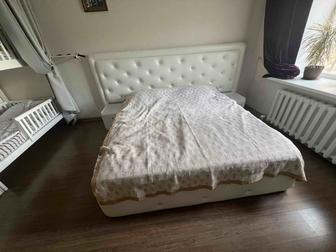 Продаю кровать с матрасом