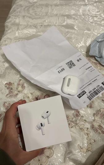 Наушники Apple AirPods Pro 2 with Type-C/Wireless Charging белый