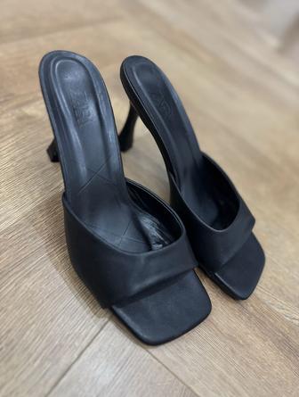 Мюли Zara
