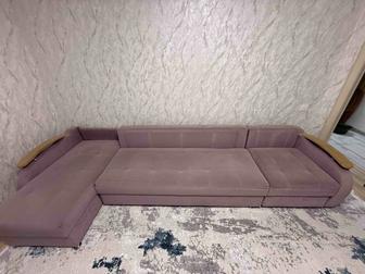Продам диван 3.7
