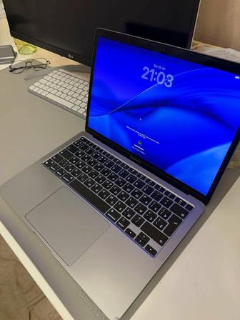Macbook M1