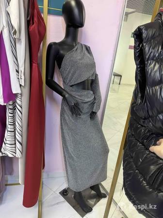 Продам манекен для женской одежды,