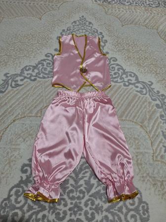 Продам костюм Поросенка на 3-4 года