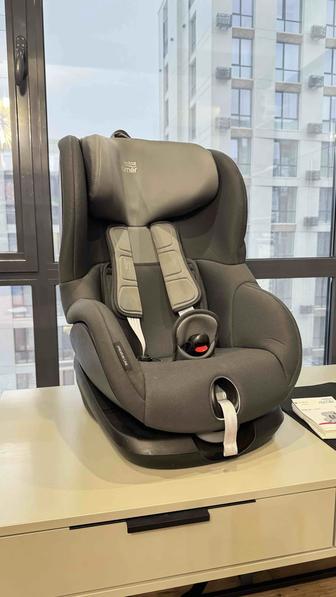 Автокресло BRITAX ROEMER Trifix 2 i-Size 0/1 (до 18 кг) темно-серый