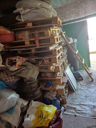 Продам поддоны разных размеров ,сухие