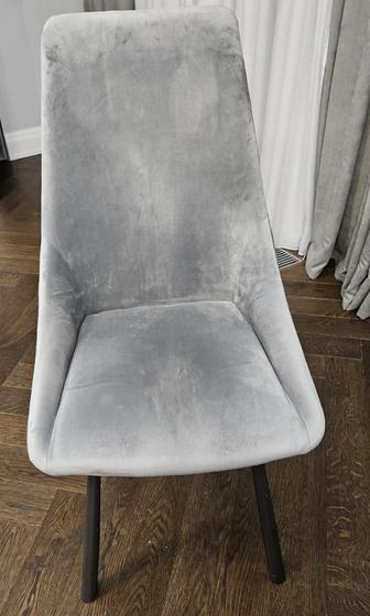 Продам 8 стульев