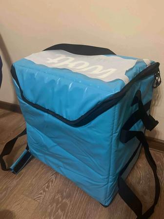 Продам сумку курьерскую Wolt