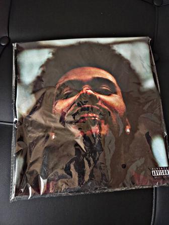 Продам футболку The Weeknd