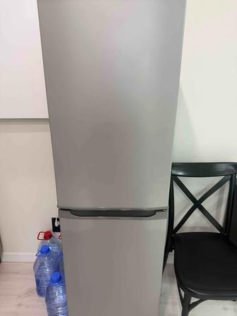 Холодильник Бирюса