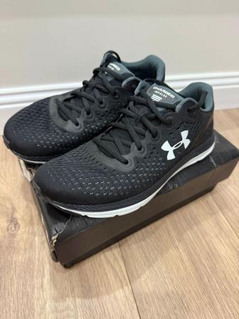 кроссовки новые Under armour 38 размер