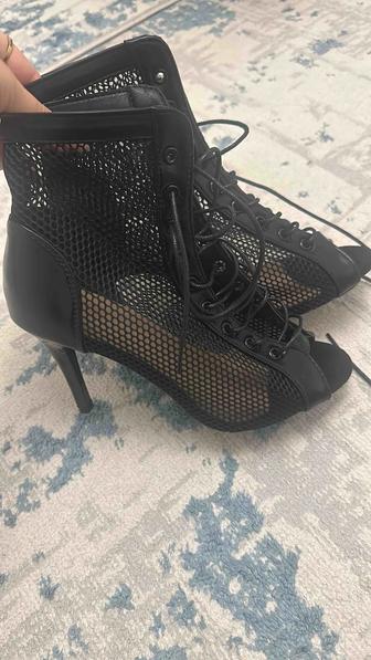 Продам туфли для high heels или бачаты 9 см