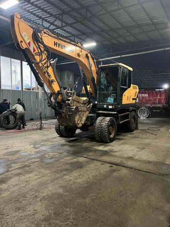 Спецтехника Экскаватор