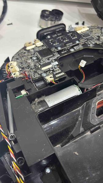 Чистка и ремонт робот пылесоса