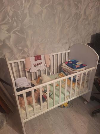 Продам детскую кроватку