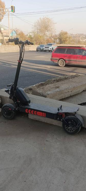 Электросамокат Dokma dks