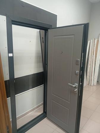 Входные металлические двери.