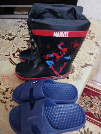 Сапожки и шлепки на мальчика