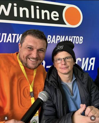 Ведущий Евгений Задорожнев
