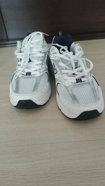 Продам кроссовки new balance 37 (36) маломерят