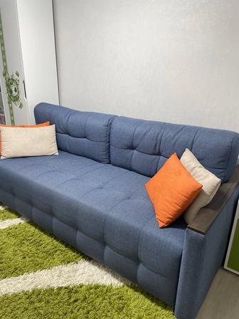 Продам диван.