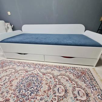 Продам кровать односпальное