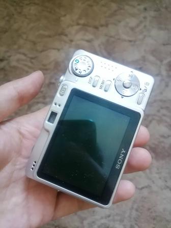 Продам фотоаппарат sony