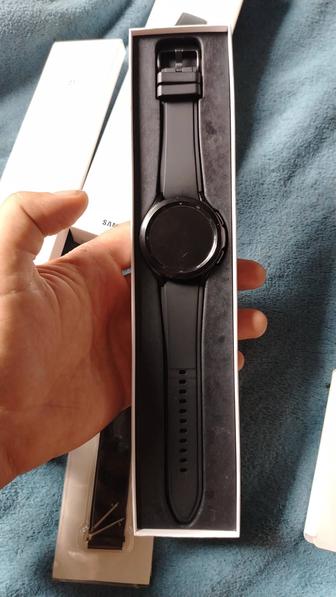 Продам Samsung galaxy watch 4 classic