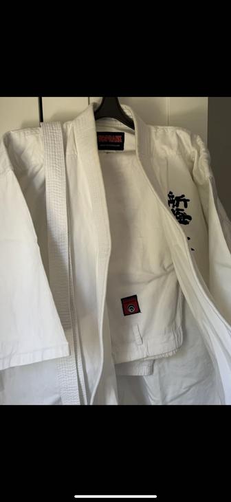 Продам кимоно для каратэ