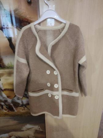 Продам кардиган для девочки