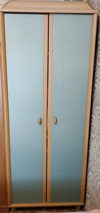 Продам два шифоньера