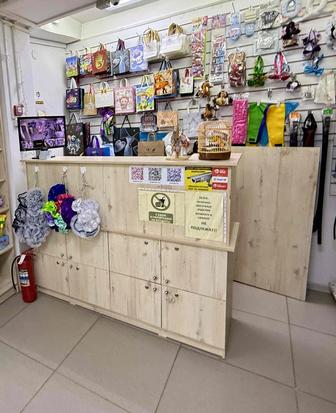 Продам кассовый стол