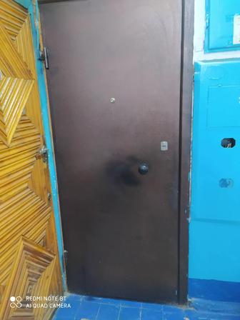 Входная железная дверь