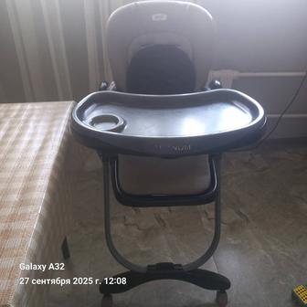 Детский стульчик для кормления