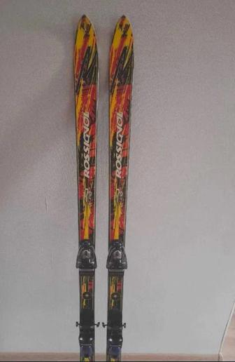 Продам горные лыжи с ботинками в подарок рация Baofeng UV-5R