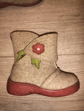 Продам теплые валенки на девочку