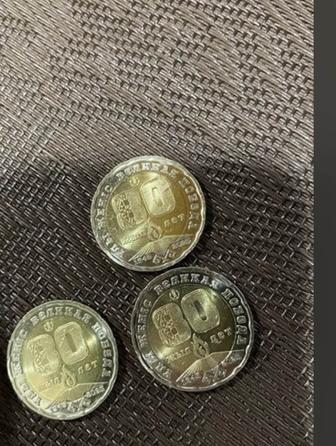 Продам монета номинал 200тг 80 лет
