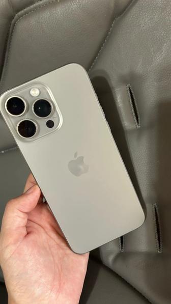 Продам 15 про Макс 256 гб.цвет титан