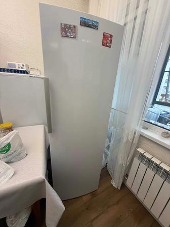 Продам морозильную камеру Атлант