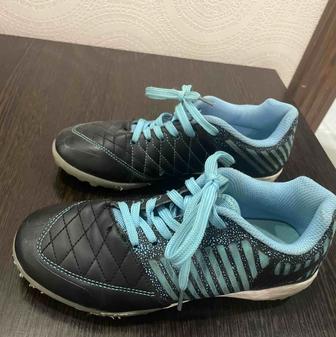 Продам детские бутсы