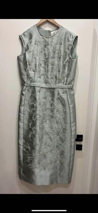 Продам платье Malli