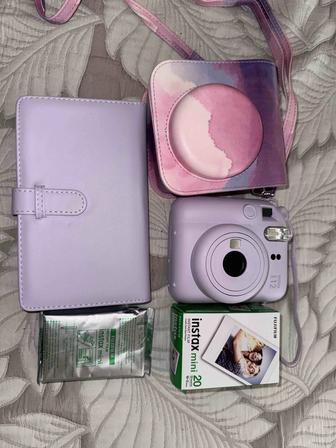 Instax 12 mini в отличном состоянии, чехол, альбом и 30 карточек