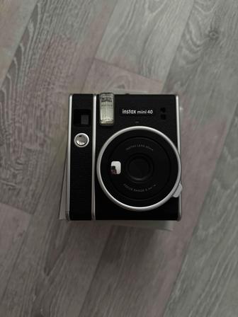 Продаю Instax mini 40