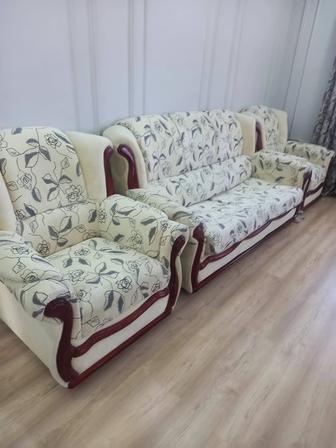 Продаю диван кресло ,двух спалка,раскладной, хорошем состоянии