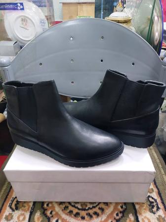 Сапожки из натуральной кожи..челси 37 размер..производство Англия