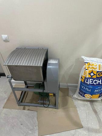 Продам Печь и Тестомес