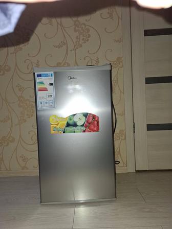 Холодильник небольшой б/у
